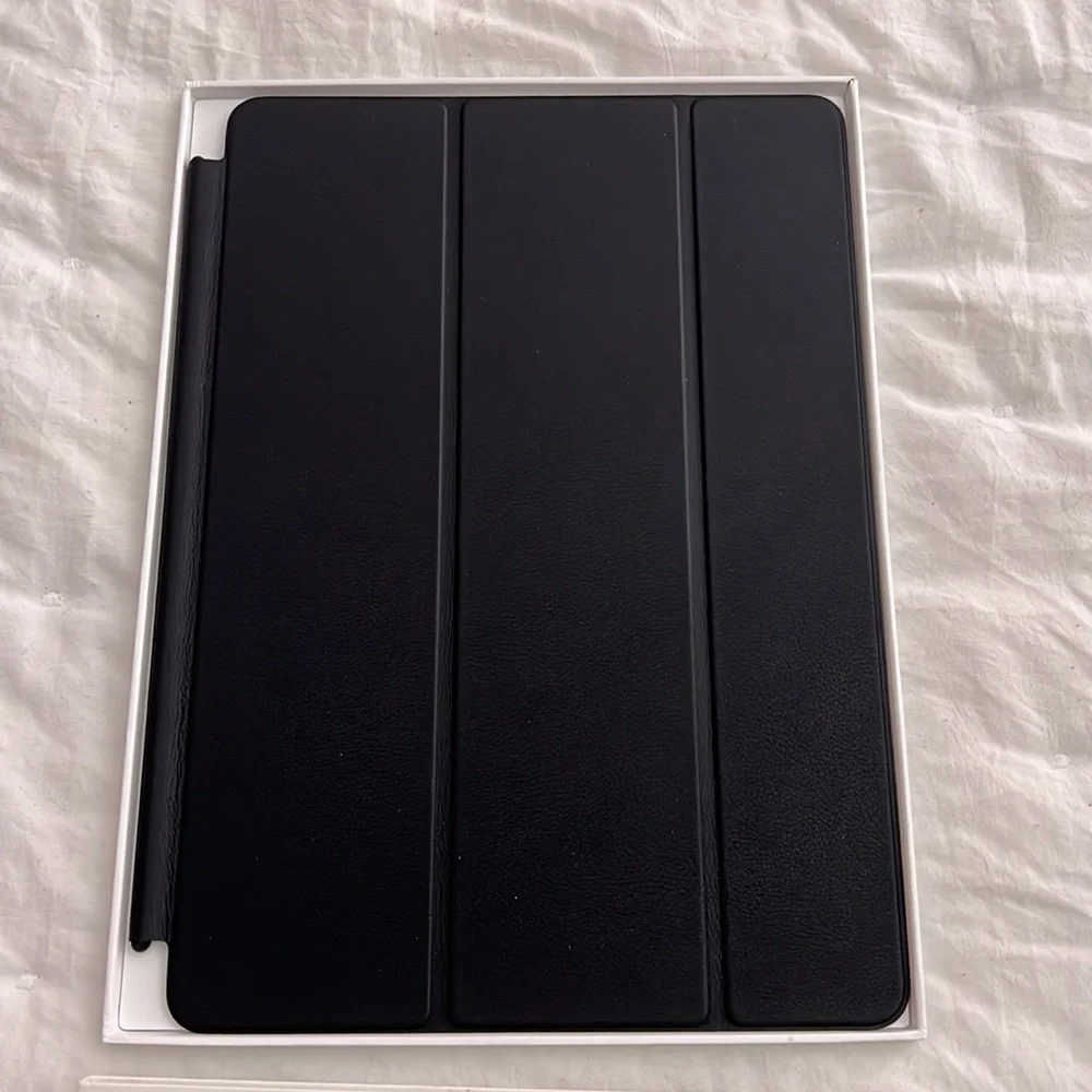 IPAD LEATHER SMART COVER